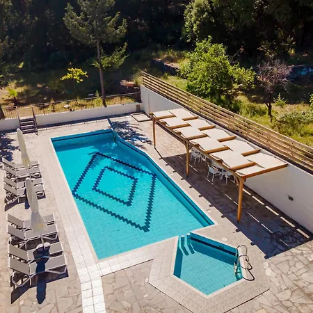 Halases Panorama Pvt Pool *